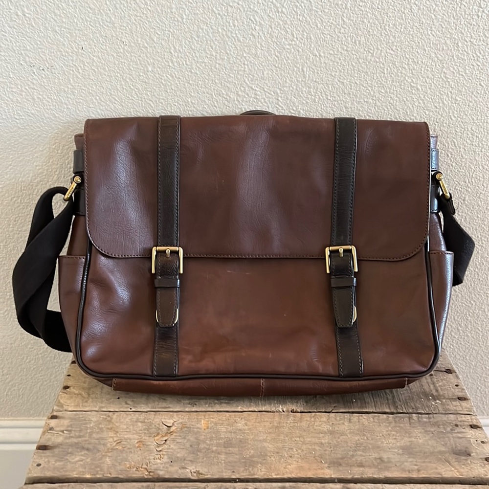 Fossil Messenger Bag